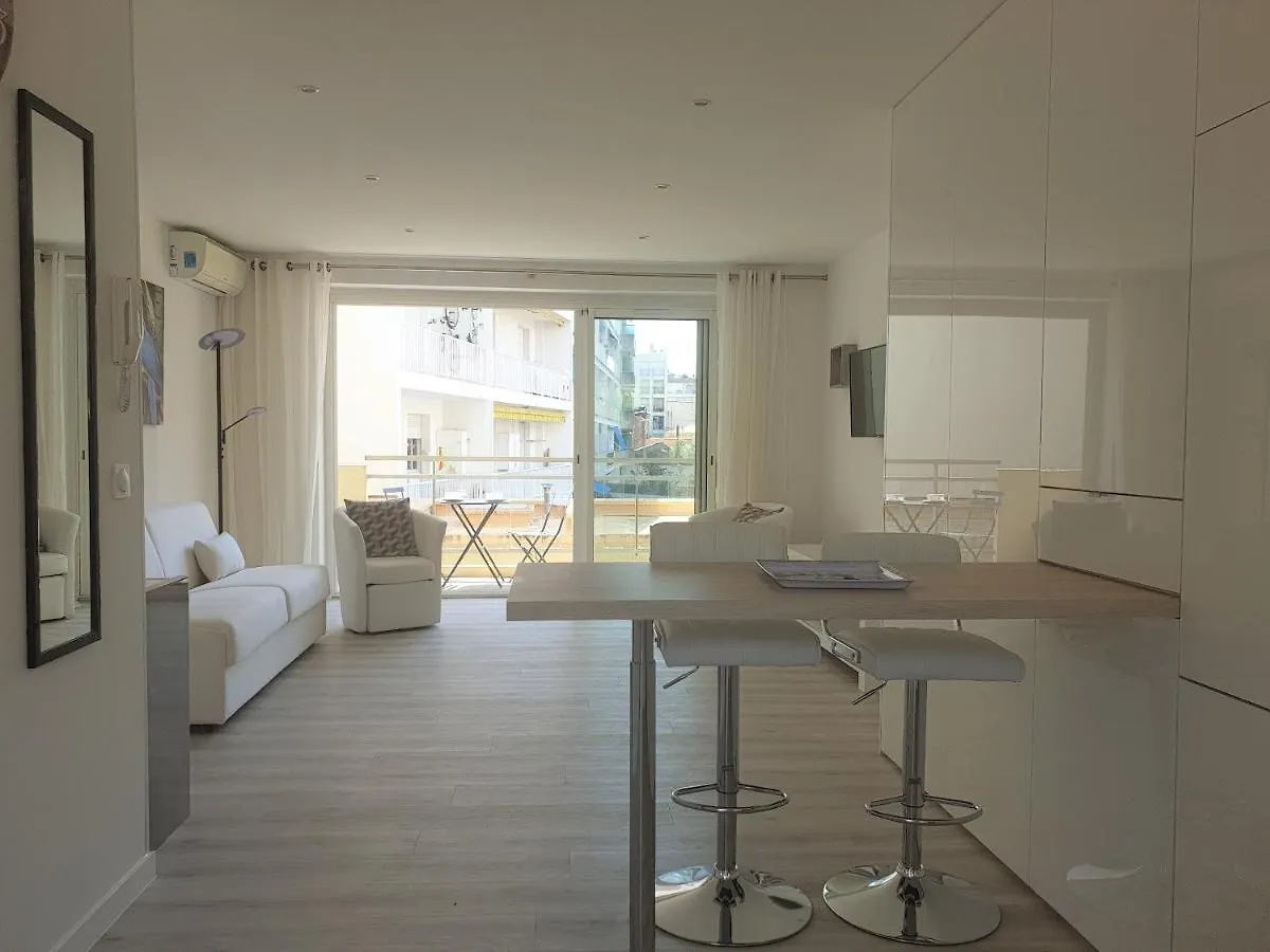 Studio Les Algues Cannes 0*,  France